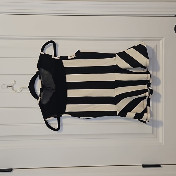 🩴Black and White Peblum Shirt Size M - Picture 2 of 5